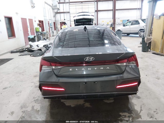 KMHLM4DGXRU664565 Hyundai ELANTRA SEL