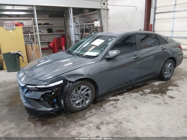 KMHLM4DGXRU664565 Hyundai ELANTRA SEL