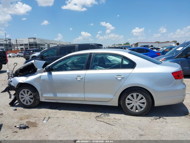 2014 Volkswagen Jetta 2.0l S მანქანა იყიდება აუქციონზე, vin: 3VW2K7AJ3EM257500, აუქციონის ნომერი: 45556411