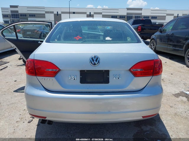 2014 Volkswagen Jetta 2.0l S მანქანა იყიდება აუქციონზე, vin: 3VW2K7AJ3EM257500, აუქციონის ნომერი: 45556411