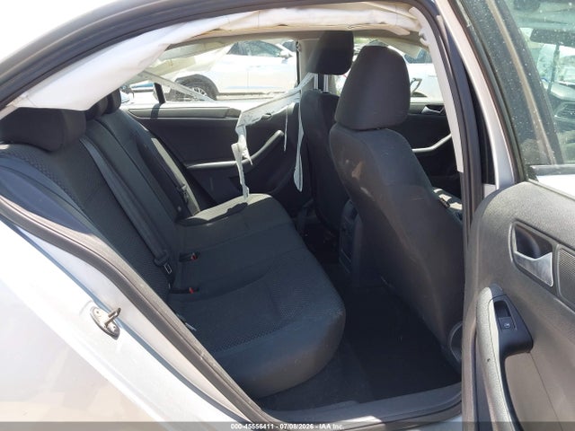 2014 Volkswagen Jetta 2.0l S მანქანა იყიდება აუქციონზე, vin: 3VW2K7AJ3EM257500, აუქციონის ნომერი: 45556411