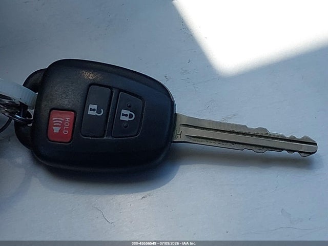 Продажа на аукционе авто 2017 Toyota Rav4 Xle, vin: JTMWFREV3HJ720769, номер лота: 45556549