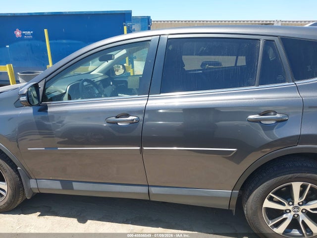 Продажа на аукционе авто 2017 Toyota Rav4 Xle, vin: JTMWFREV3HJ720769, номер лота: 45556549