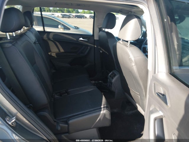 3VV3B7AX6KM195177 Volkswagen Tiguan 2.0t Se/2.0t Sel/2.0t Sel R-line/2.0t Sel R-line Black