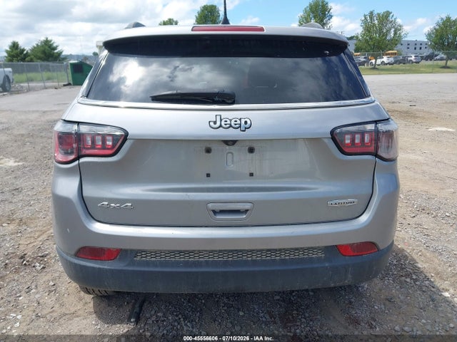 2022 Jeep Compass Latitude 4x4 მანქანა იყიდება აუქციონზე, vin: 3C4NJDBB2NT151764, აუქციონის ნომერი: 45556606