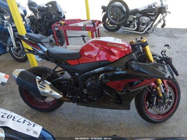 45556701 :رقم المزاد ، JS1DM11M6S7100024 vin ، 2025 Suzuki Gsx-r1000 R مزاد بيع