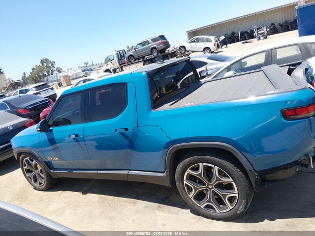 Rivian R1t Adventure 2022 7FCTGAAAXNN006415 Image 15