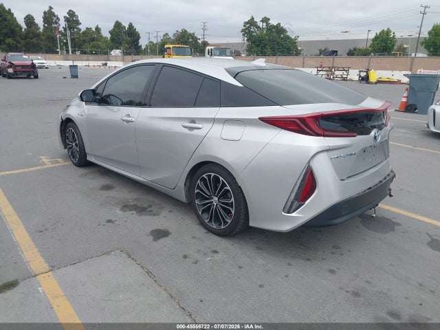 Toyota Prius Prime Premium 2017 JTDKARFP8H3023910 Image 3