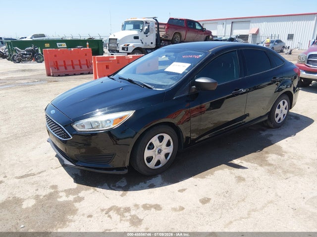 Ford FOCUS S 2017 1FADP3E23HL296236 Image 2