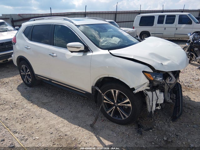 45556749 :رقم المزاد ، 5N1AT2MT3HC886705 vin ، 2017 Nissan Rogue Sl مزاد بيع