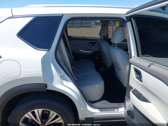 JN8AT3BB7MW233991 Nissan Rogue Sv Intelligent Awd