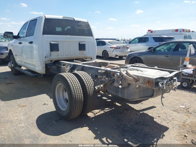 45556782 :رقم المزاد ، 3C7WRTCJXNG200203 vin ، 2022 Ram 3500 Chassis Tradesman/slt/laramie/limited مزاد بيع