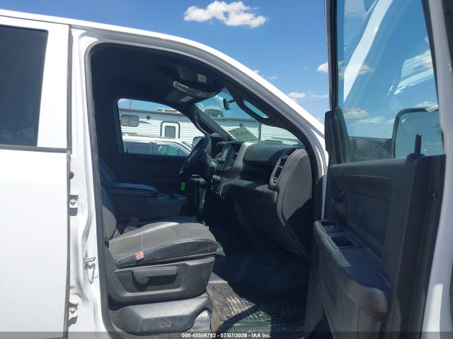 45556782 :رقم المزاد ، 3C7WRTCJXNG200203 vin ، 2022 Ram 3500 Chassis Tradesman/slt/laramie/limited مزاد بيع
