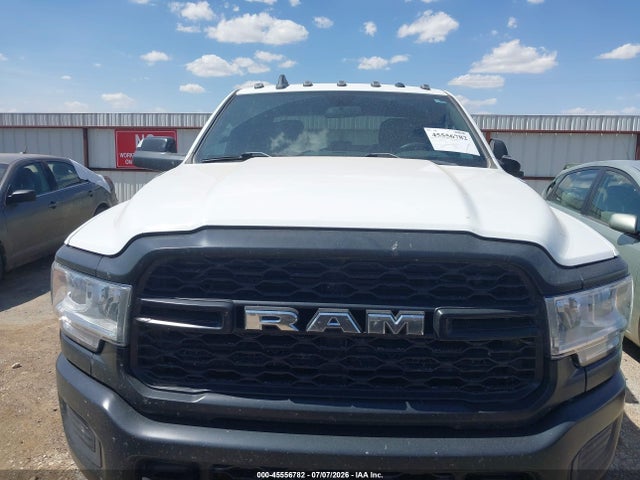 45556782 :رقم المزاد ، 3C7WRTCJXNG200203 vin ، 2022 Ram 3500 Chassis Tradesman/slt/laramie/limited مزاد بيع