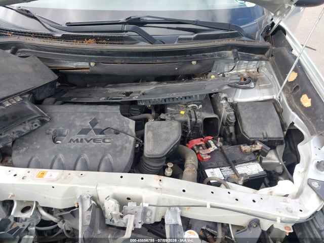 2018 Mitsubishi Outlander Es მანქანა იყიდება აუქციონზე, vin: JA4AZ3A3XJZ038492, აუქციონის ნომერი: 45556785