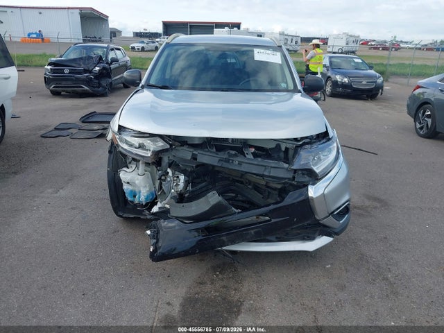 2018 Mitsubishi Outlander Es მანქანა იყიდება აუქციონზე, vin: JA4AZ3A3XJZ038492, აუქციონის ნომერი: 45556785