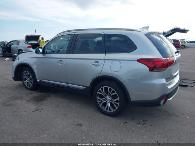 2018 Mitsubishi Outlander Es მანქანა იყიდება აუქციონზე, vin: JA4AZ3A3XJZ038492, აუქციონის ნომერი: 45556785