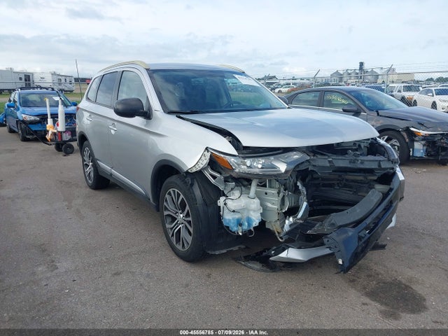 2018 Mitsubishi Outlander Es მანქანა იყიდება აუქციონზე, vin: JA4AZ3A3XJZ038492, აუქციონის ნომერი: 45556785