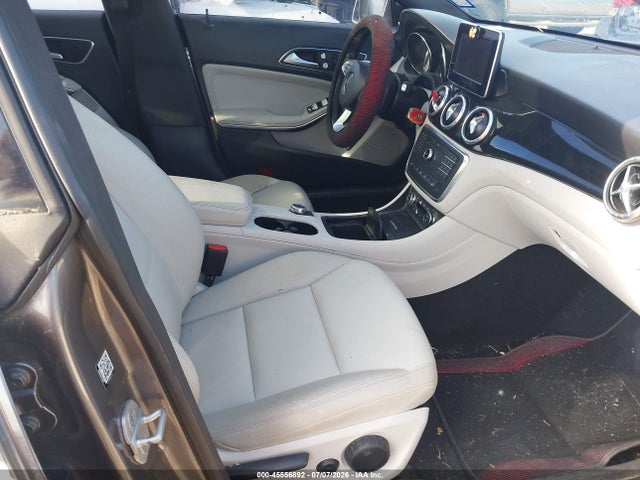 2015 Mercedes-benz Cla 250 მანქანა იყიდება აუქციონზე, vin: WDDSJ4EB3FN280702, აუქციონის ნომერი: 45556892