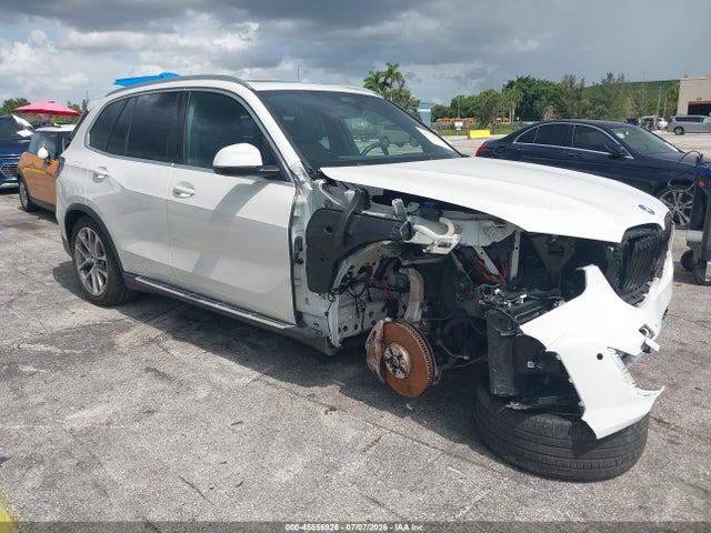 2024 Bmw X5 Phev Xdrive50e მანქანა იყიდება აუქციონზე, vin: 5UX43EU07R9U56567, აუქციონის ნომერი: 45556926