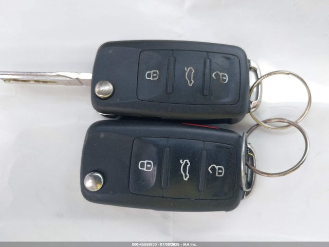 45556930 :رقم المزاد ، 3VWDB7AJ7HM261207 vin ، 2017 Volkswagen Jetta 1.4t Se مزاد بيع