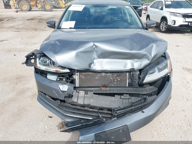 45556930 :رقم المزاد ، 3VWDB7AJ7HM261207 vin ، 2017 Volkswagen Jetta 1.4t Se مزاد بيع