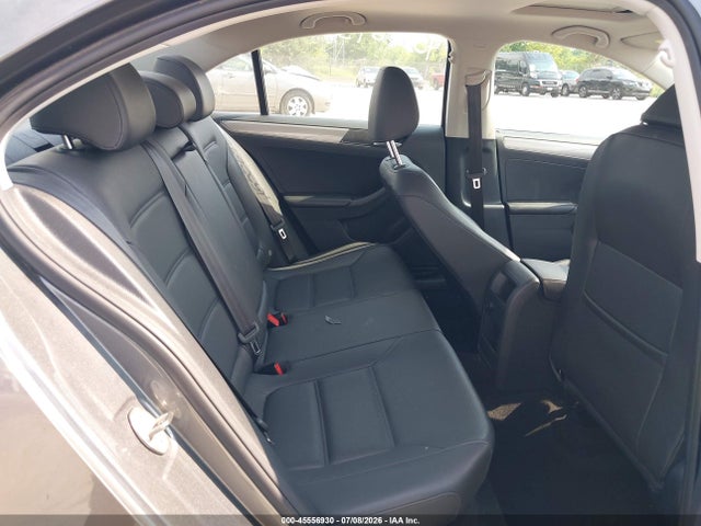 45556930 :رقم المزاد ، 3VWDB7AJ7HM261207 vin ، 2017 Volkswagen Jetta 1.4t Se مزاد بيع