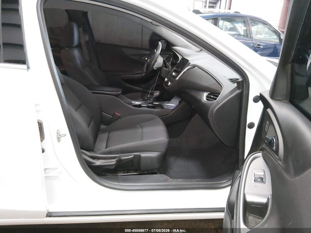 1G1ZD5ST9PF169319 Chevrolet Malibu Fwd 1lt