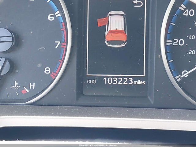 Toyota RAV4 LE 2018 JTMZFREV8JJ183514 Image 16
