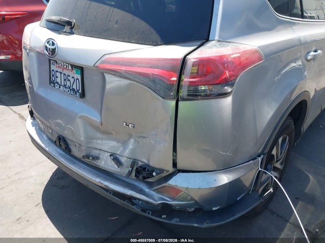 Toyota RAV4 LE 2018 JTMZFREV8JJ183514 Image 6