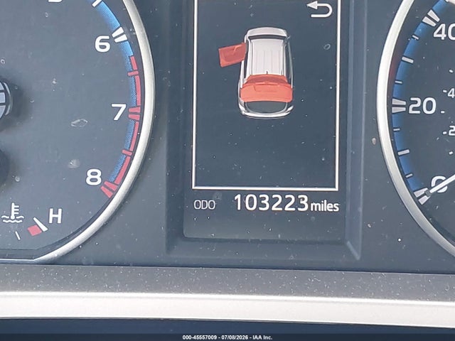 Toyota RAV4 LE 2018 JTMZFREV8JJ183514 Image 7
