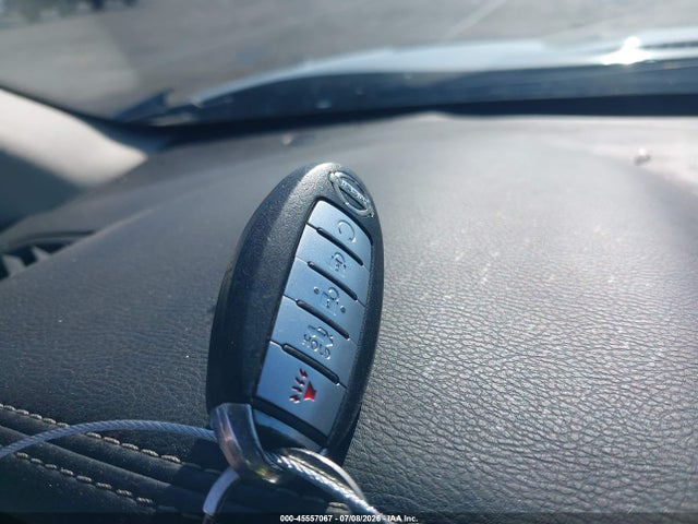 1N4AA6AP9JC387086 Nissan Maxima 3.5 Sv
