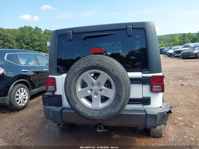 45557142 :رقم المزاد ، 1C4BJWDG9GL143165 vin ، 2016 Jeep Wrangler Unlimited Black Bear مزاد بيع