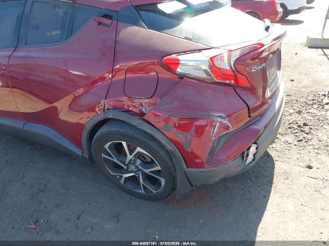 Toyota C-HR XLE 2018 NMTKHMBX0JR057802 Image 17
