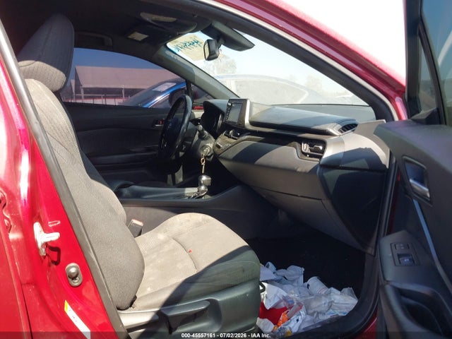 Toyota C-HR XLE 2018 NMTKHMBX0JR057802 Image 5