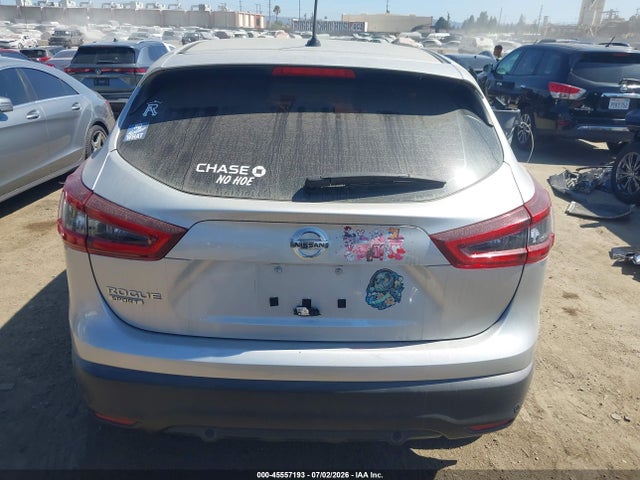 JN1BJ1AV2MW303034 Nissan Rogue Sport S Fwd Xtronic Cvt