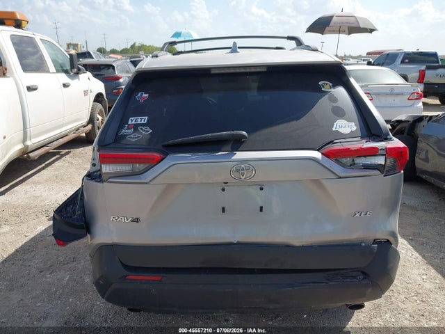 Продаж на аукціоні авто 2020 Toyota Rav4 Xle Premium, vin: 2T3C1RFV0LW096648, номер лоту: 45557210