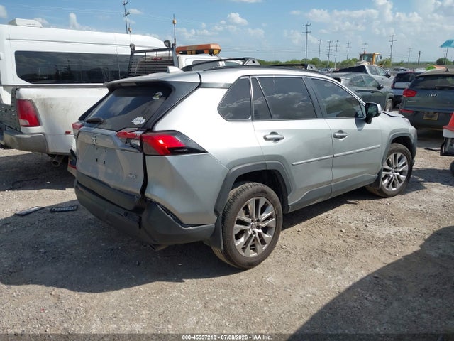 Продаж на аукціоні авто 2020 Toyota Rav4 Xle Premium, vin: 2T3C1RFV0LW096648, номер лоту: 45557210