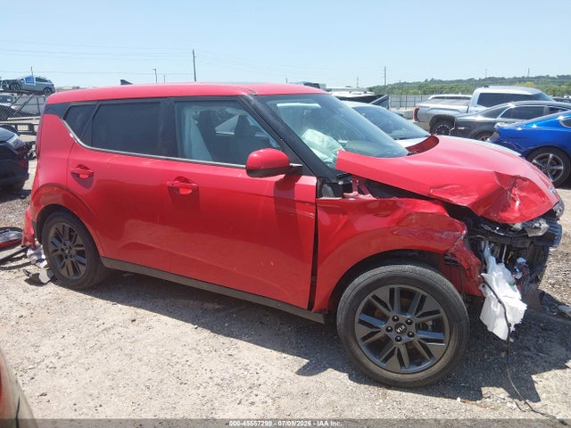 2021 Kia Soul Ex მანქანა იყიდება აუქციონზე, vin: KNDJ33AU2M7763004, აუქციონის ნომერი: 45557299