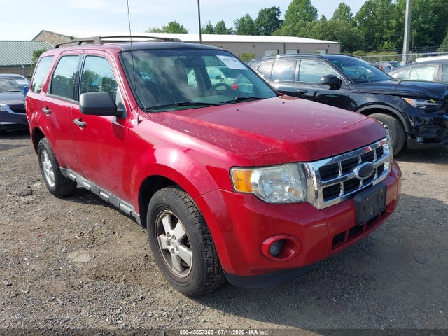 45557360 :رقم المزاد ، 1FMCU0C72AKD31173 vin ، 2010 Ford Escape Xls مزاد بيع