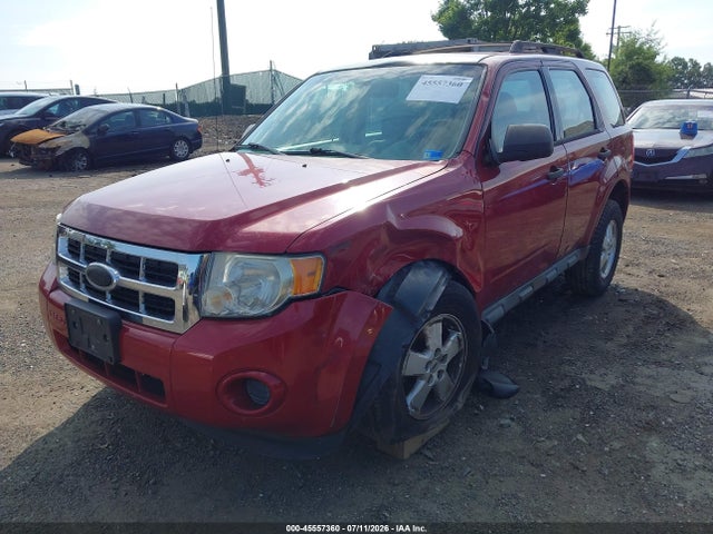 45557360 :رقم المزاد ، 1FMCU0C72AKD31173 vin ، 2010 Ford Escape Xls مزاد بيع