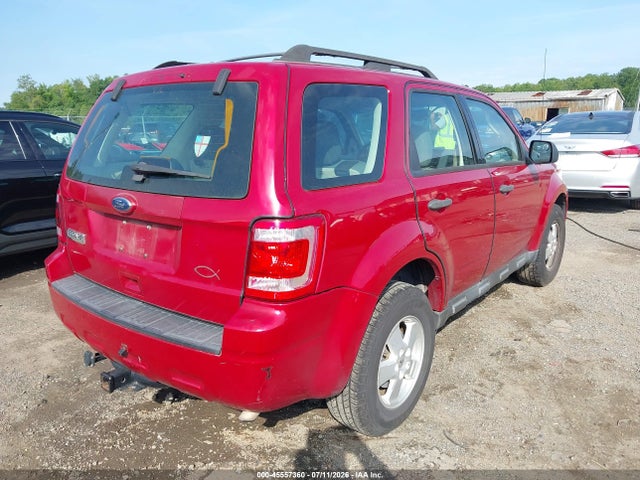 45557360 :رقم المزاد ، 1FMCU0C72AKD31173 vin ، 2010 Ford Escape Xls مزاد بيع