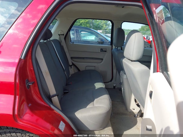 45557360 :رقم المزاد ، 1FMCU0C72AKD31173 vin ، 2010 Ford Escape Xls مزاد بيع