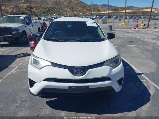 Toyota RAV4 LE 2018 JTMZFREV4JJ727734 Image 12
