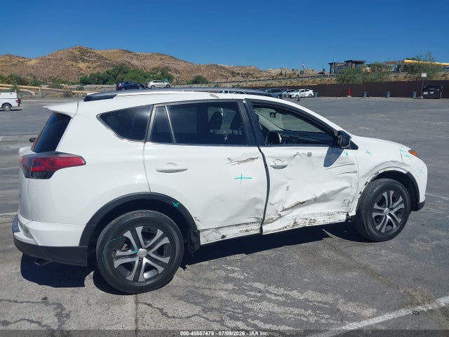 Toyota RAV4 LE 2018 JTMZFREV4JJ727734 Image 13