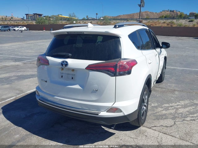 Toyota RAV4 LE 2018 JTMZFREV4JJ727734 Image 4