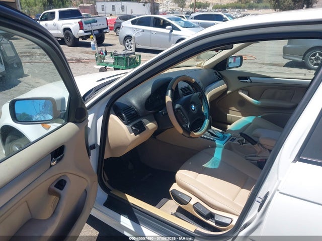 2004 Bmw 325i მანქანა იყიდება აუქციონზე, vin: WBAAZ33474KP87269, აუქციონის ნომერი: 45557480