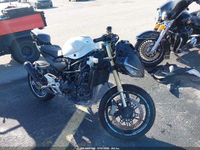 2024 LCEPESLA7R6006307 zdjęcie główne