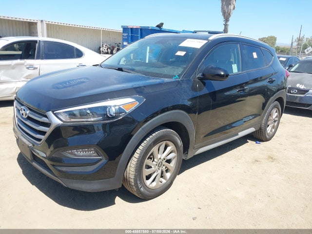 Hyundai TUCSON SE 2017 KM8J3CA49HU418586 Image 2