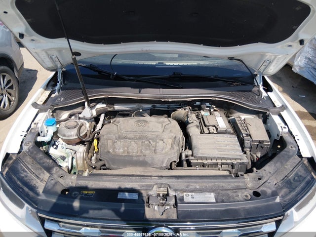 Продаж на аукціоні авто 2018 Volkswagen Tiguan 2.0t S, vin: 3VV1B7AX2JM111765, номер лоту: 45557636